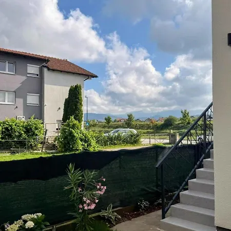 By The River Σαράγεβο