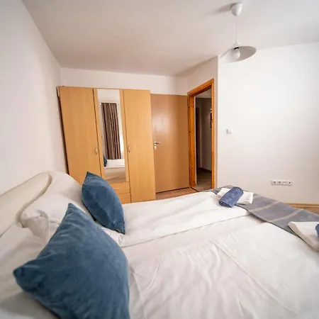 By The River 사라예보